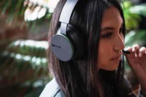 Microsoft reveals a new Xbox Stereo Headset