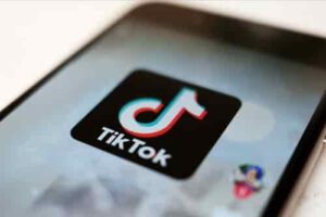 TikTok will allow users to shop via the app with Shopify deal