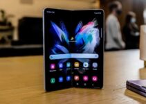Samsung may introduce a third foldable smartphone