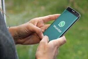 WhatsApp's new 'Cover Photo' feature for business users is now available on Android