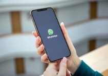 WhatsApp is planning to include document captions