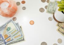 10 and 10 us dollar bills